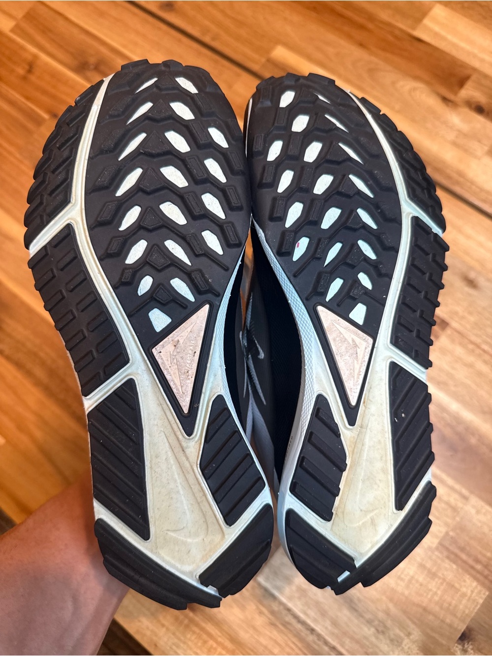 Nike Women’s Grey/Grey-Blue Trail Running Shoes with GORE-TEX - Picture 6 of 7
